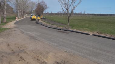 Trwa przebudowa drogi między Dębkami a Odargowem