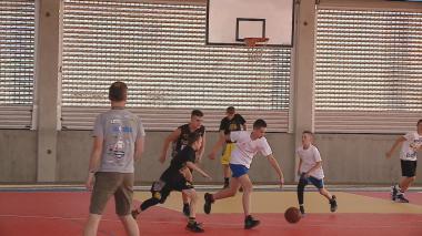 Basket pod osłoną nocy