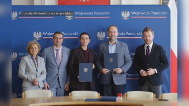 Ponad 5 milionów dla powiatu puckiego na inwestycję drogową