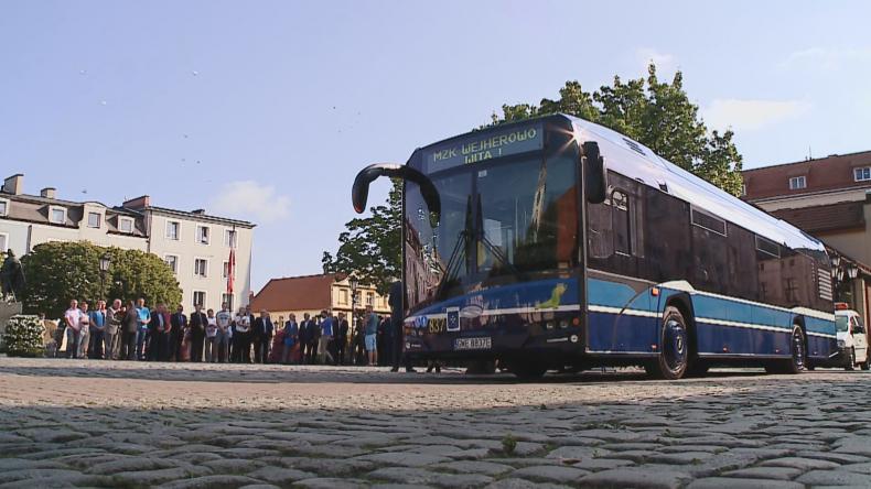 35 lat temu w trasę wyruszył pierwszy autobus