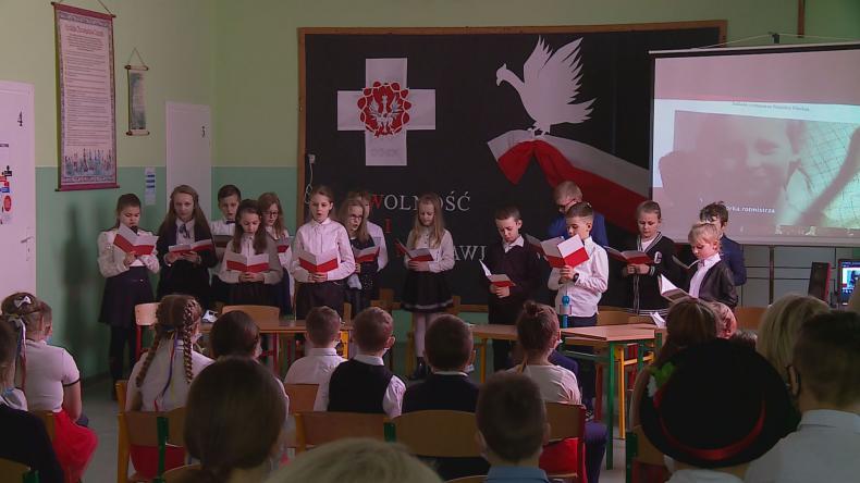 Tablicą upamiętnili bohaterów
