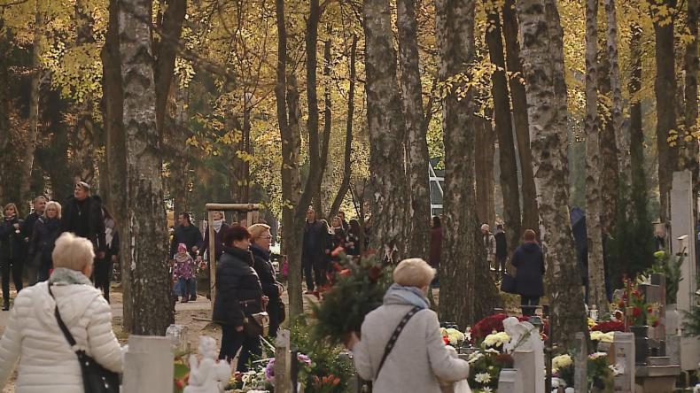 W Zaduszki także pamiętamy o bliskich zmarłych