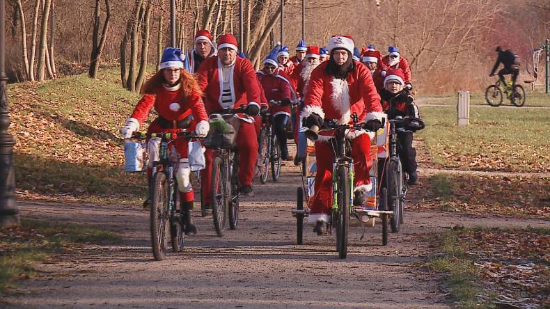 Mikołaje na rowerach ruszyli w trasę