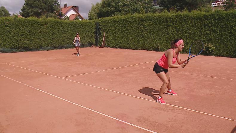 Amatorzy tenisa zmierzyli się na redzkich kortach