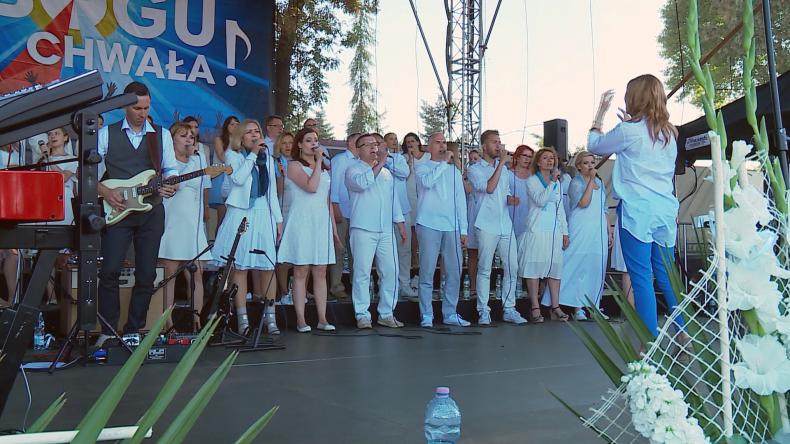 „Bogu chwała” w Boże Ciało