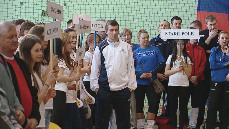 Samorządowcy na siatkarskim parkiecie