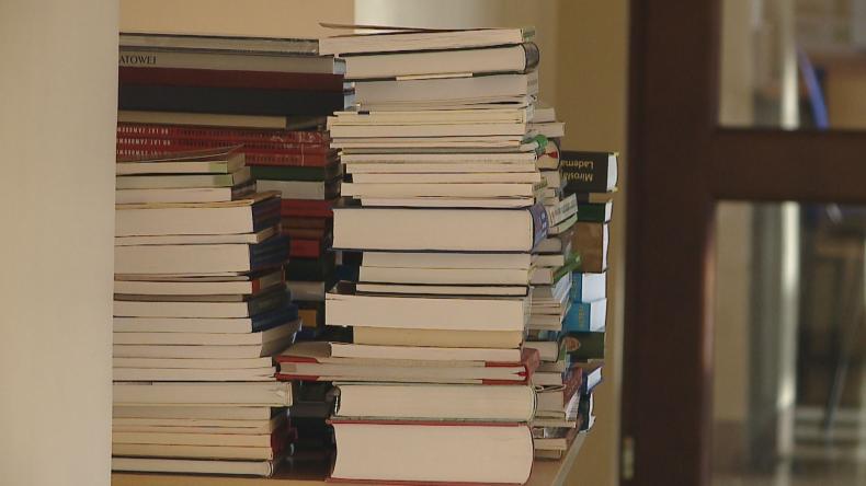 Księgozbiór starosty otwiera bibliotekę powiatową