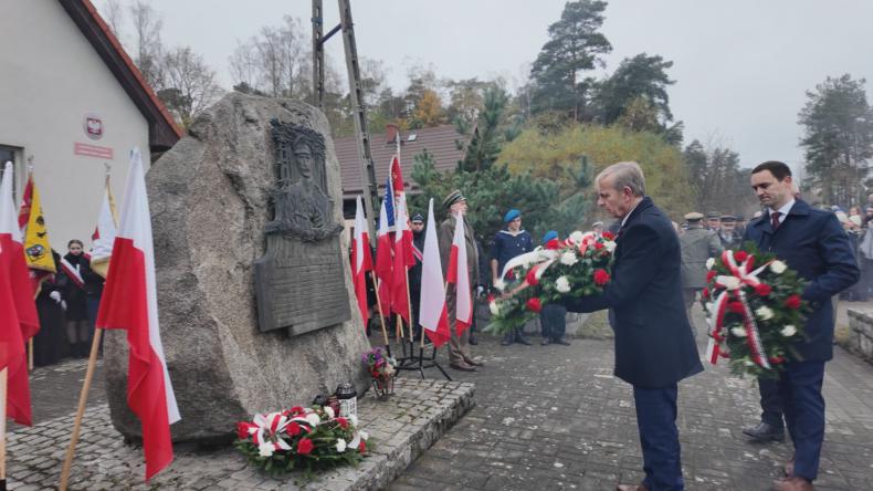 Świętowali niepodległość i 100-lecie Lasów Państwowych