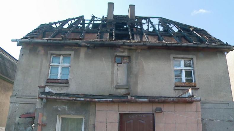 Pożar w Pucku – budynek grozi zawaleniem