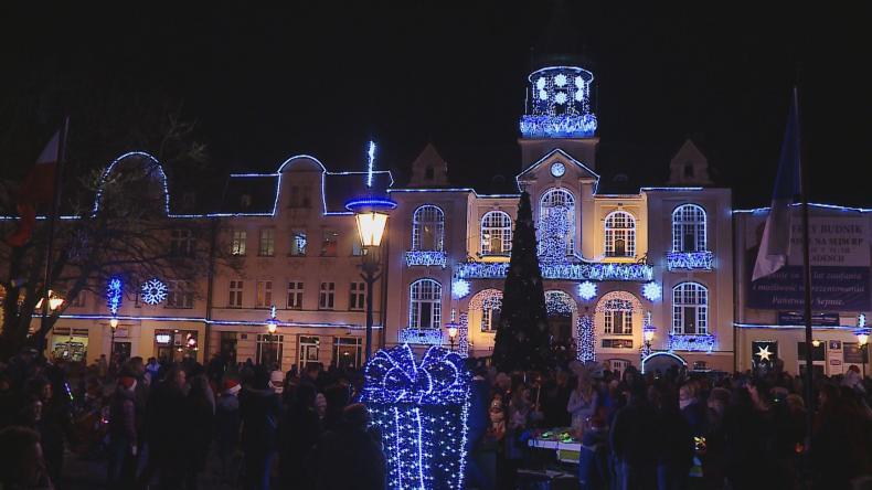 Złote sanie, elfy i setki dzieci na wejherowskim rynku