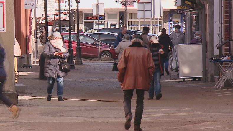 Koniec z przyłbicami i szalikami