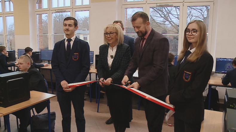 Nowa pracownia komputerowa w wejherowskim "Elektryku"