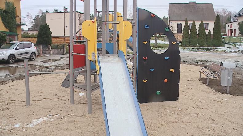 Nowy plac zabaw w Gościcinie
