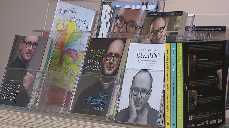 Ks. Jan najpoczytniejszym autorem 2016 roku