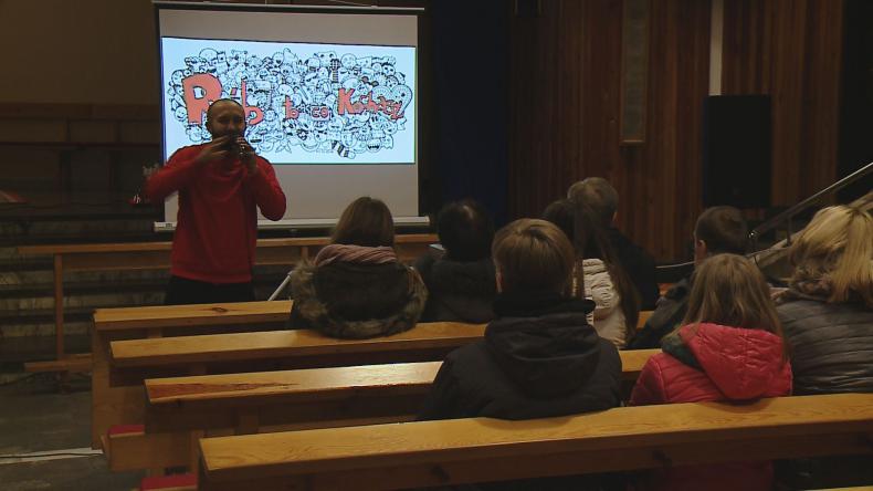 Hip-hopem trafiają do wiernych