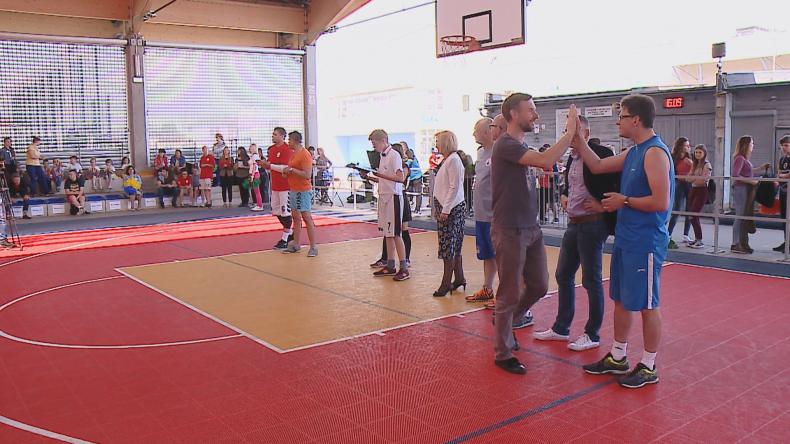 „Razem tworzą całość” poprzez integrację i pomaganie