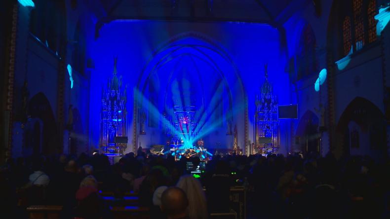 Muzyką uczcili zmarłych