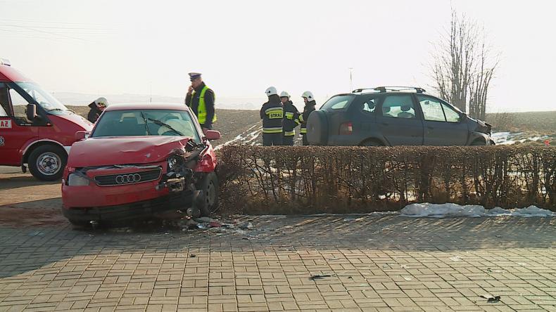 Kolizja dwóch aut w Luzinie