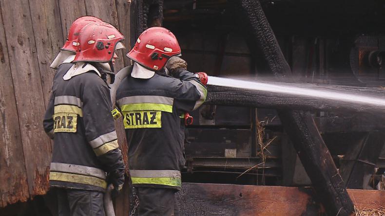 15 zastępów walczyło z pożarem w Sopieszynie