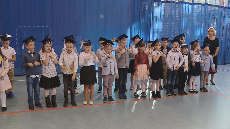 Pierwszoklasiści z „Szóstki” oficjalnie przyjęci do szkolnej społeczności