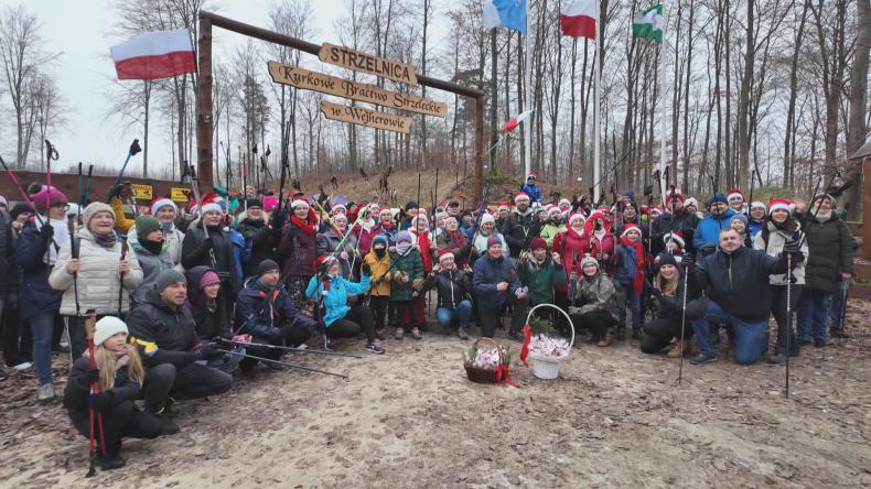 I Mikołajkowy Marsz Nordic Walking