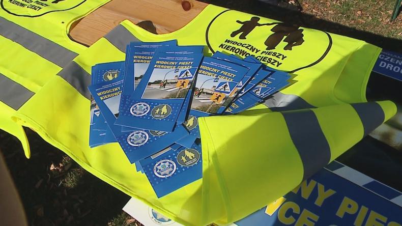 Widoczny pieszy kierowcę cieszy