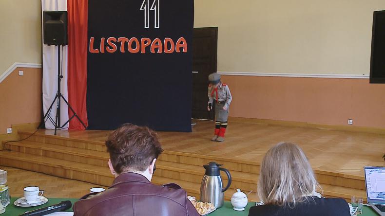 Pieśni patriotyczne na międzyszkolnym konkursie