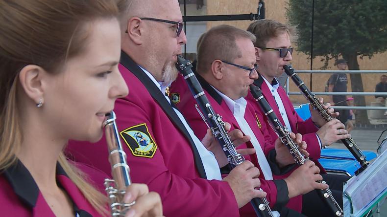 Pucki rynek rozbrzmiał orkiestrami dętymi
