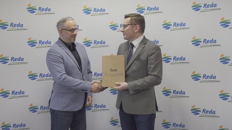 Ponad 200 nowych miejsc parkingowych w Redzie