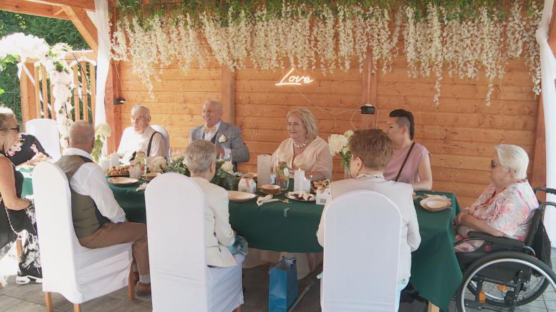 Inscenizowany ślub w Domu Pomocy Społecznej