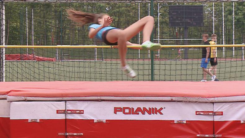 Młodzi sportowcy rywalizowali w „Królowej Sportu”