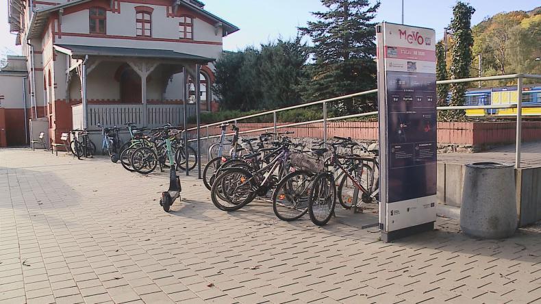 Nie parkuj rowerów przy stacjach Mevo – rusza ich częściowy demontaż