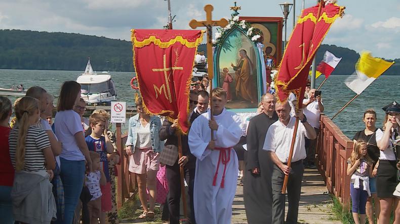 Jezioro połączyło żarnowieckich pielgrzymów