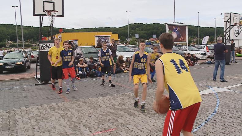 Klimat inny niż na parkiecie, za nami kolejny Streetball