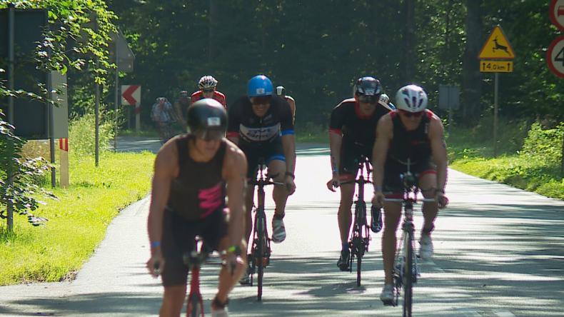 Ironman pojechał drogami powiatu