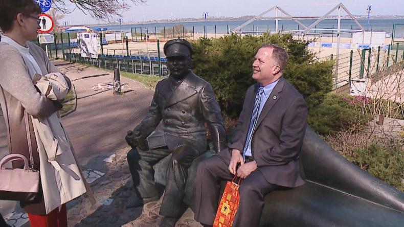 Urzędnik z Los Angeles szuka korzeni w Pucku