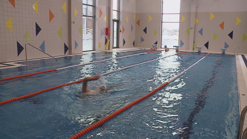 Prawie 100 tys. zł na naukę pływania