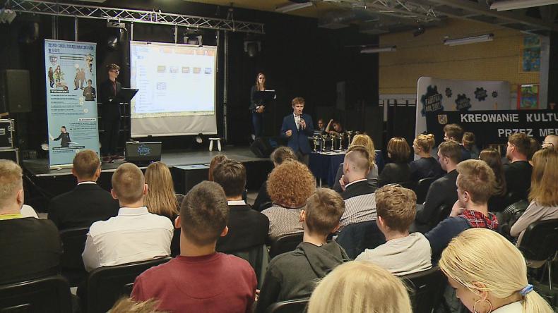 Ze szkolnej ławki za kamerę – szukają kreatywnych