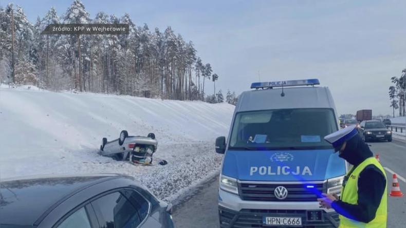 Auto dachowało na Trasie Kaszubskiej