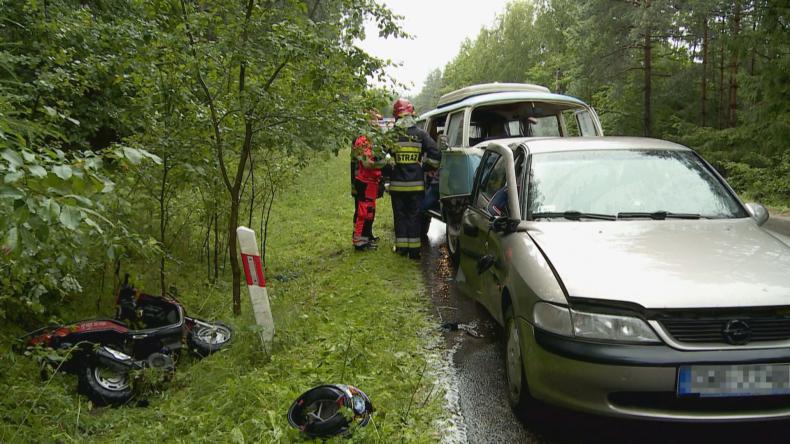 Wypadek w Bieszkowicach. Dwie osoby ranne