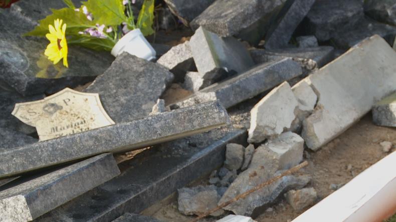 Policja powołuje grupę operacyjną. Cel? Cmentarni wandale!