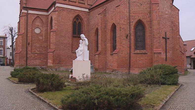 Tablica, która prawie podzieliła mieszkańców Pucka