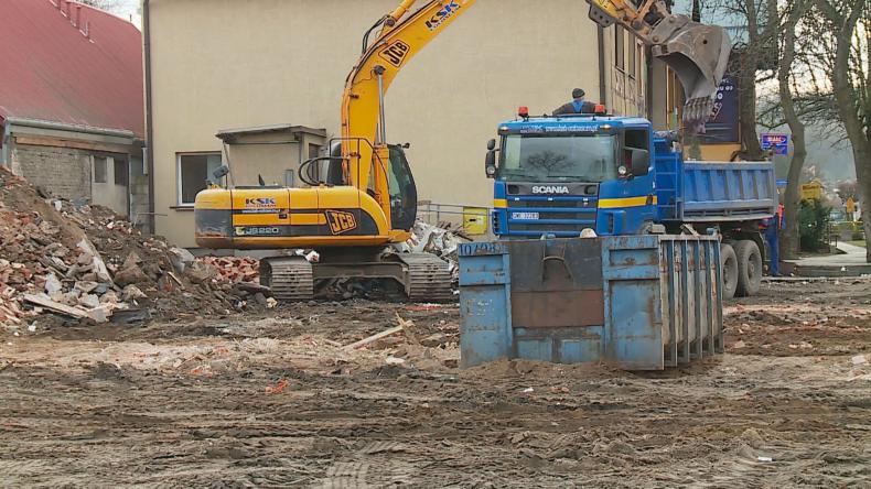 Zburzyli dom pod galerię