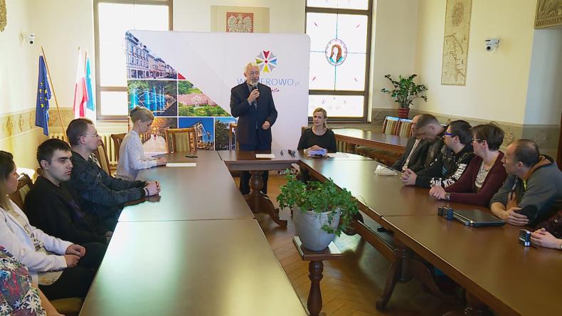 Kolejne stowarzyszenia z kasą od miasta