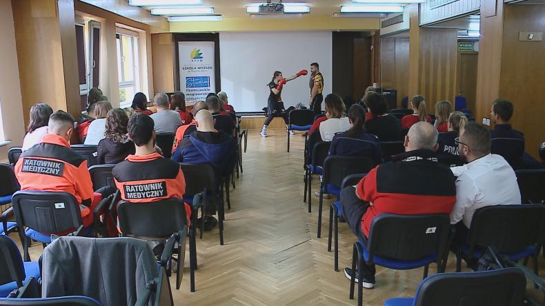Szkolenie z samoobrony dla ratowników medycznych