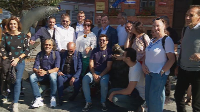 Think Global, Act Local w Pucku