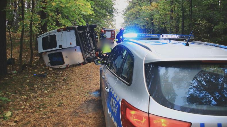 Bus potrącił pieszą w Dąbrówce, kobieta zmarła w szpitalu