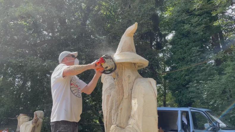 Rzeźbiarze w Bolszewie idą na rekord