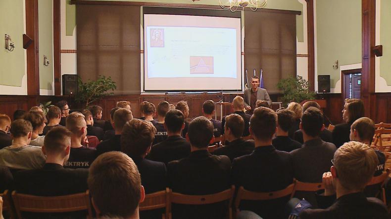 O atomie w „Elektryku”