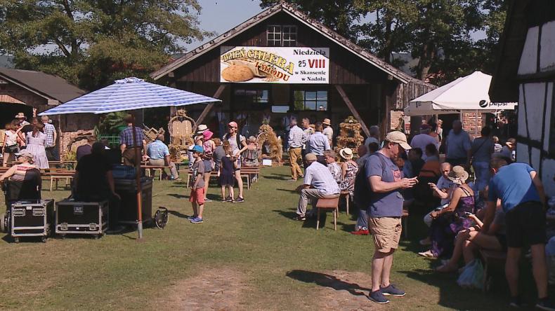 Chlebem i miodem świętowali zakończenie zbiorów